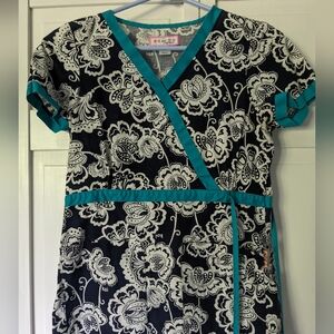 Women's scrub top
